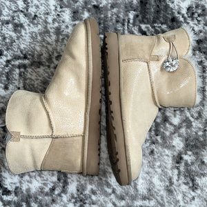 Ugg Bling Button Boots Shearling Mini Size 8